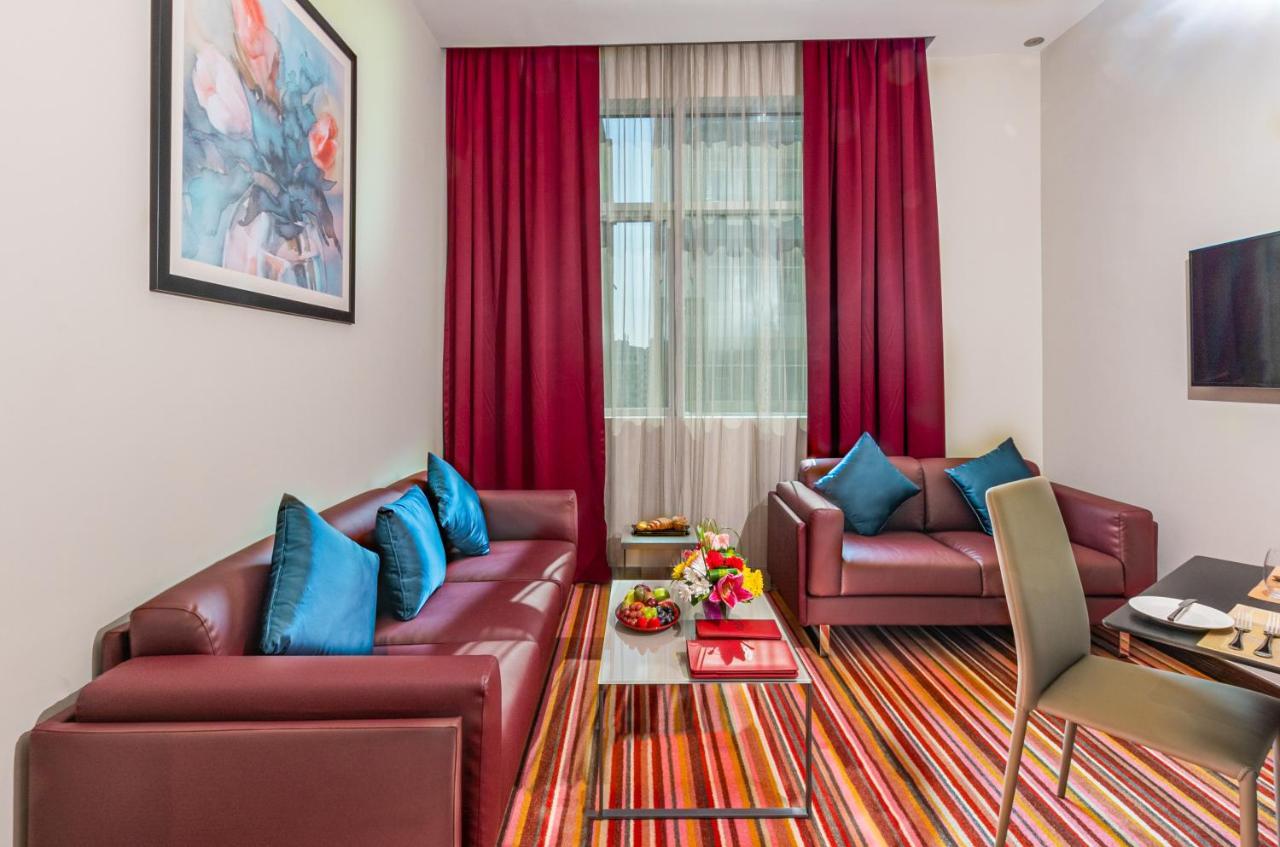 Gravity Hotel Абу-Даби Экстерьер фото